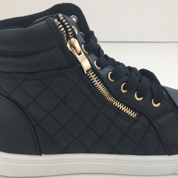 *1 LEFT*  Quilted Zipper Lace Up High Top Sneakers - Picture 4 of 4